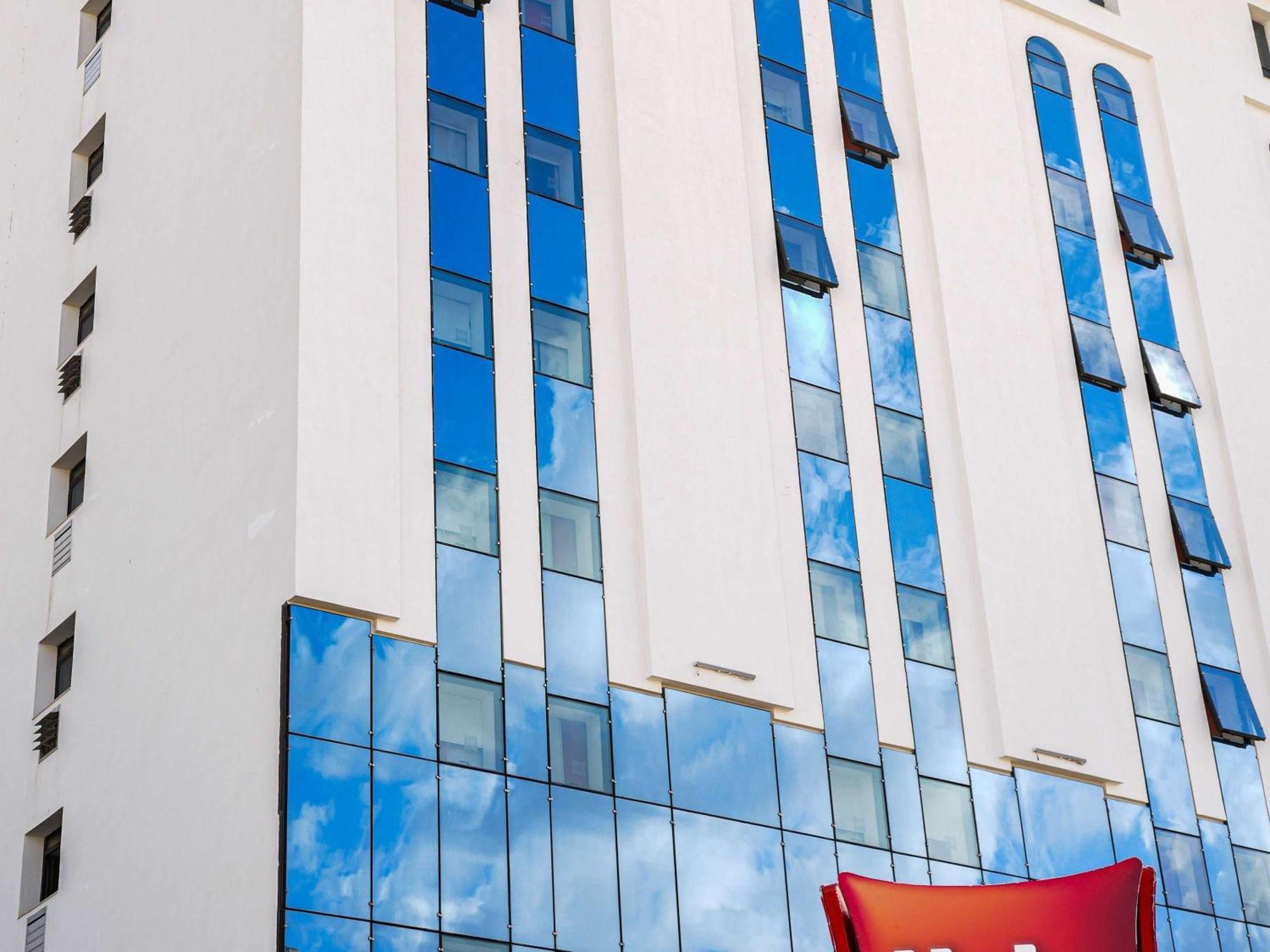 Ibis Tunis Hotell Exteriör bild